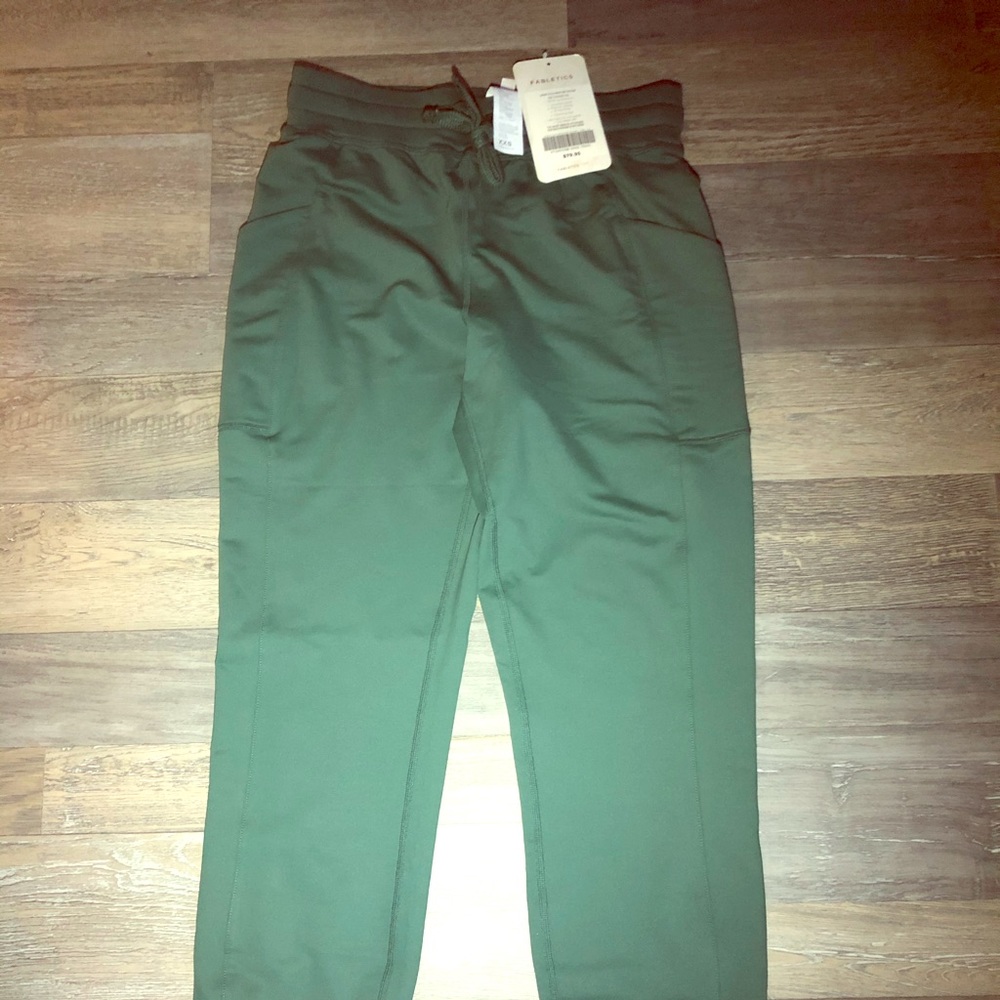 Fabletics cold weather joggers brand new!!